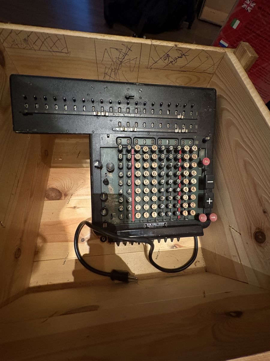 Calculatrices: Antiker Rechner MADAS – D'occasion à Lauterbrunnen par Johnny_LBR