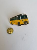 Pin Postauto Bus gelb schwarz