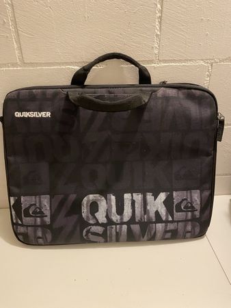Quiksilver Laptoptasche schwarz 44x33,5 cm guter Zustand
