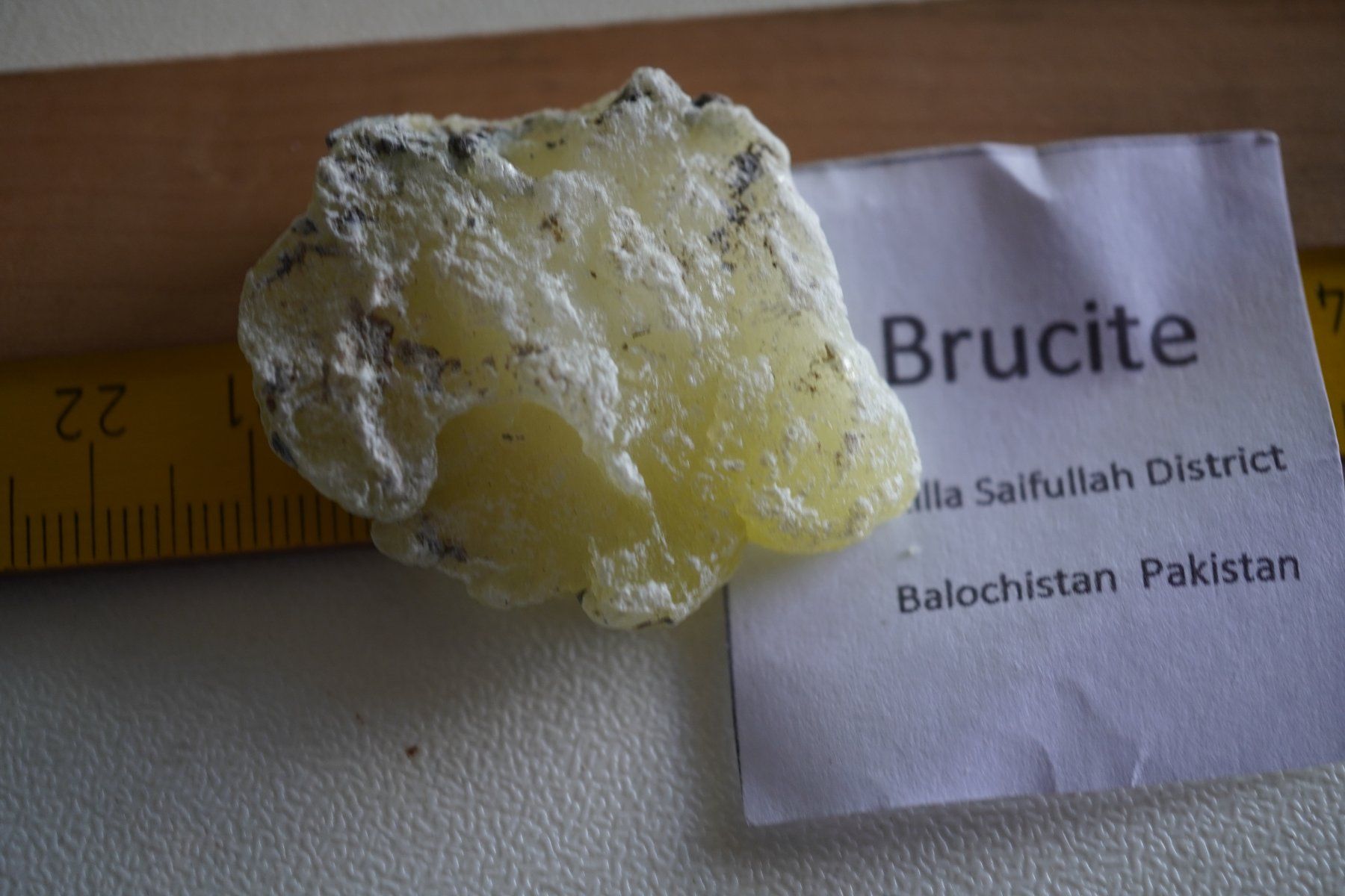 Minerali & Pietre curative: Brucite  Kristall  Pakistan – Nuovo e nell'imballaggio originale da Eschenbach SG venduto da craniums 1