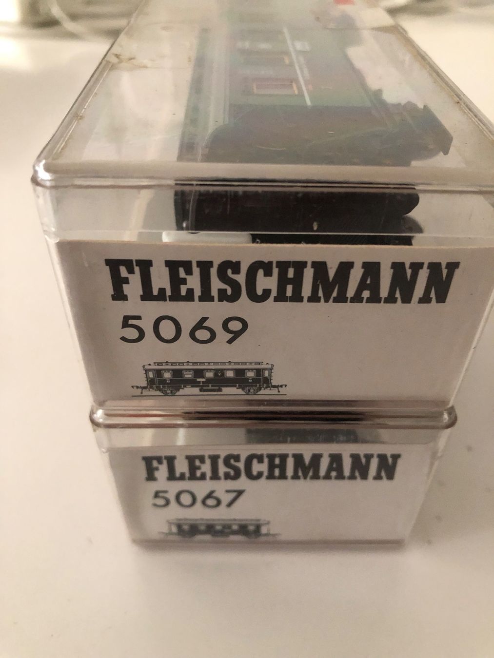 Fleischmann Modellini di ferrovie: Fleischmann 5067 und 5069 NEU – Nuovo e nell'imballaggio originale da Ostermundigen venduto da Garmin03 2