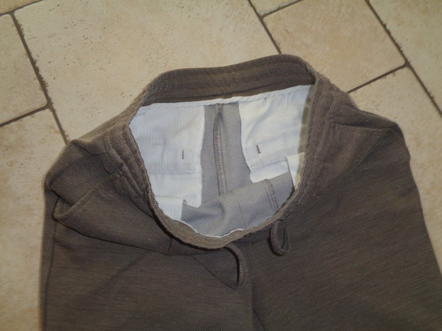 Zara Pantaloni: Shorts  Zara  Grösse M eher S – Usato da Kreuzlingen venduto da Robi-2003 1