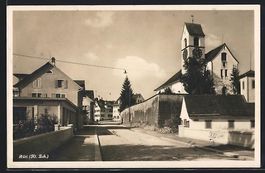 Rüti /ZH, Strassenpartie an der Kirche