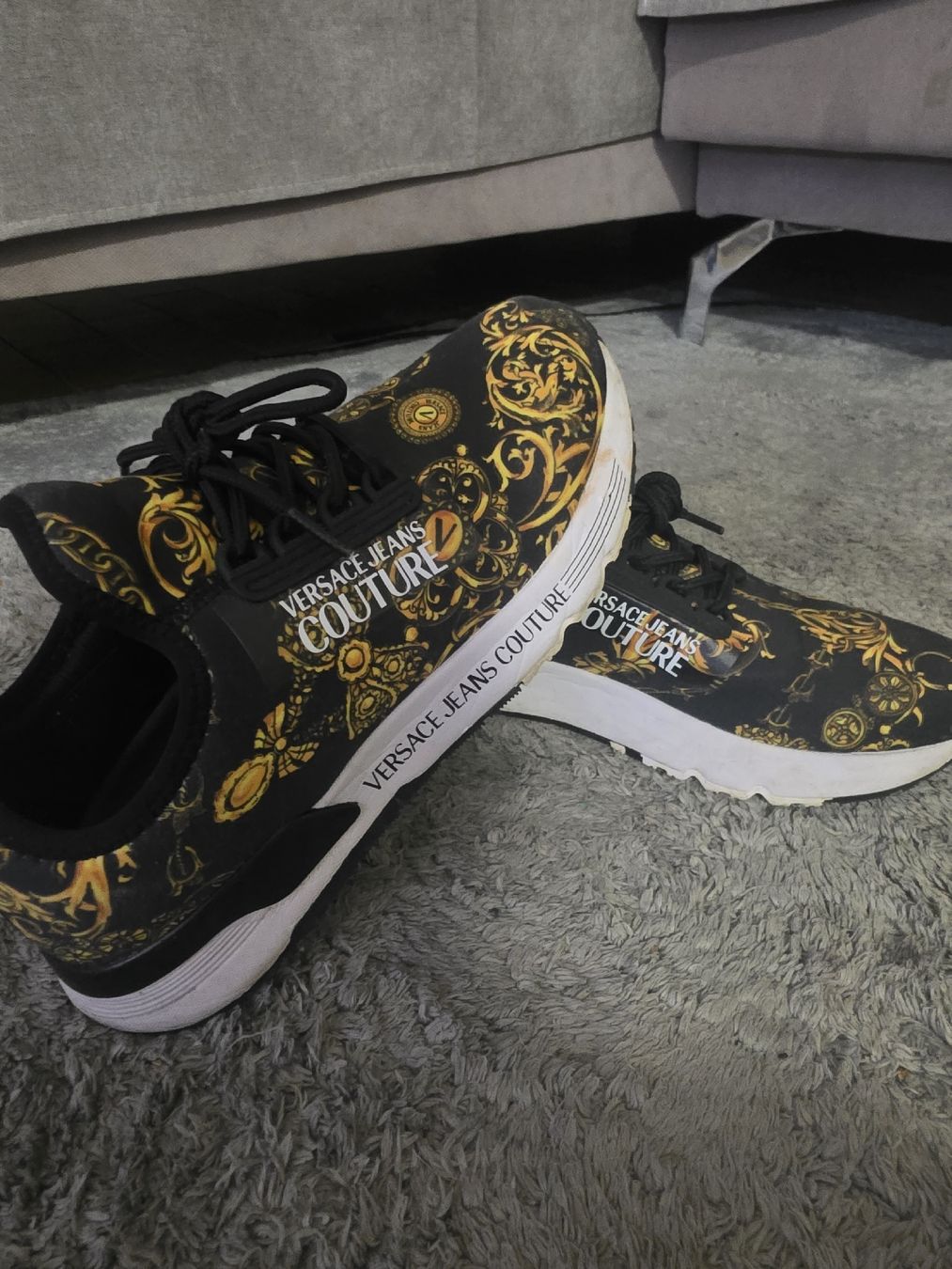 Versace Scarpe da donna: Versace Couture Sneakers – Usato da Meiringen venduto da DanielaMoura 2