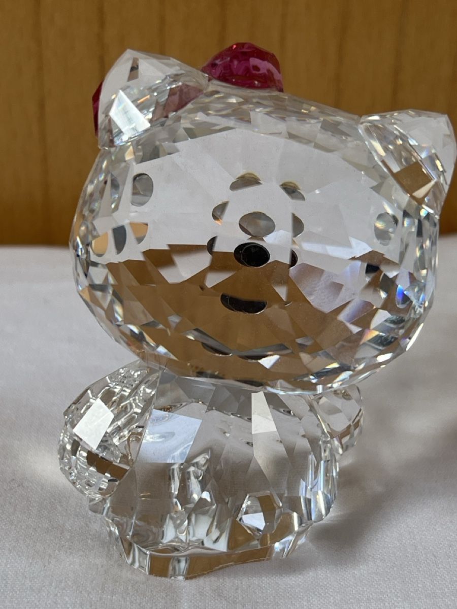 Swarovski Figuren: Swarovski Hello Kitty, limited Edition, neuwertig! – Gebraucht aus Münchenstein von Sozial_Labor_Brocki 2