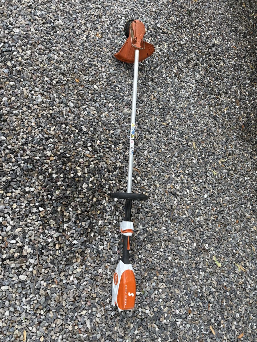 Stihl Tutte le macchine: Stihl FSA 86R – Usato da Zwillikon venduto da StaehliDesign