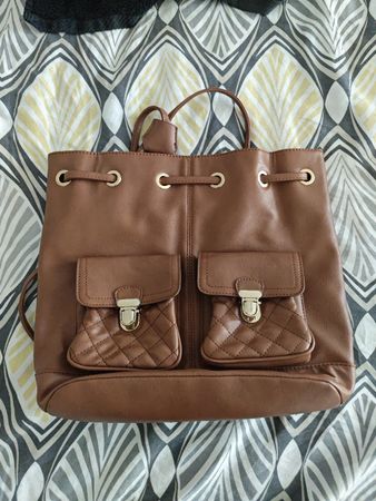 Rucksack Damen braun Kunstleder mit zwei Aussentaschen
