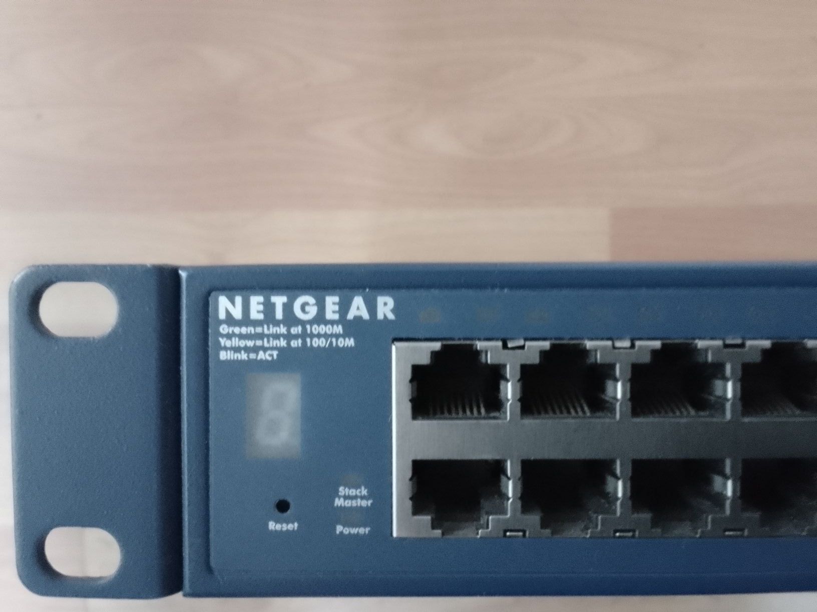 Netgear Hub & Switch: GS748TS  Smart Gigabit Ethernet Switch – Usato da Ebmatingen venduto da swiss.canadian 1