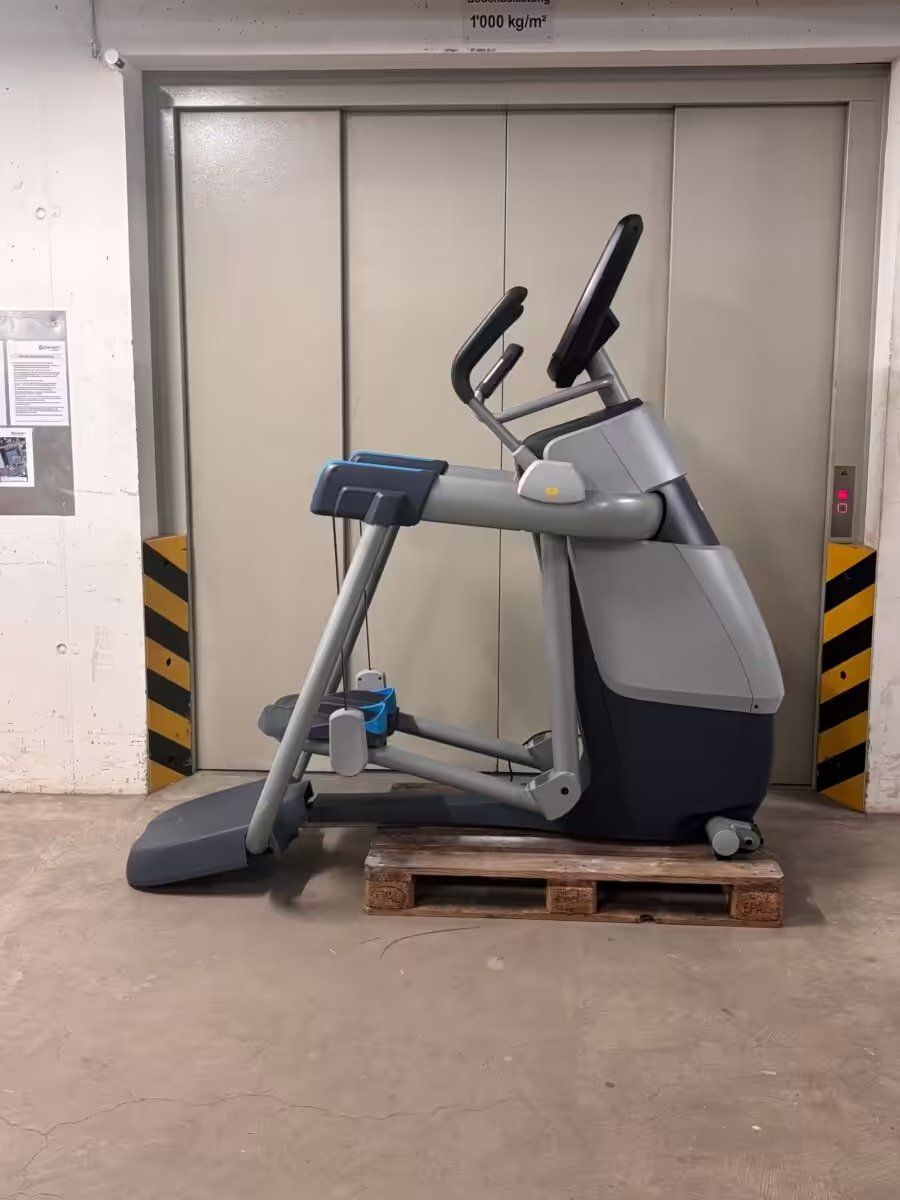 Hometrainer: Occasion Precor AMT Crosstrainer – Gebraucht aus Liestal von FitCom