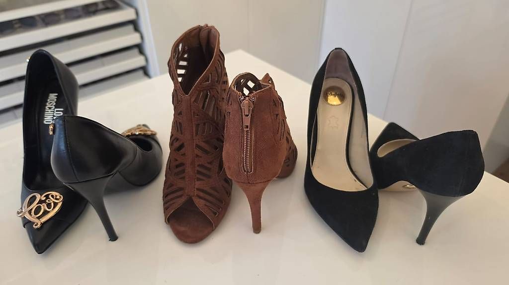 Scarpe da donna: Schuhe, Damen, 3 Paar, Grösse 37 – Usato da Wängi venduto da bm8677