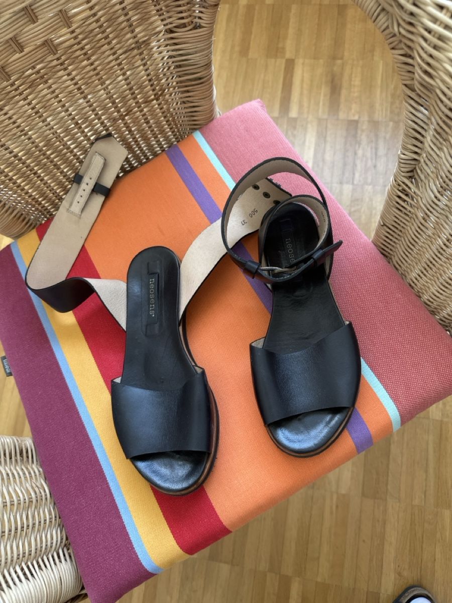 Neosens Scarpe da donna: Sandalen von Neosens – Nuovo (secondo la descrizione) da Altendorf venduto da ratzfatz 1