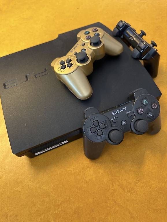 Console: PS3 Slim + 3 Controller + 14 Spiele  Funktionsbereit VB – Usato da Ormalingen venduto da Mo2 2