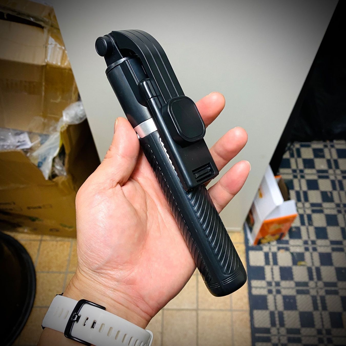 Stative & Köpfe: Pêche selfie stick rotatif en trépieds télécommande 103cm – Neu und originalverpackt aus Morges von All4nature 6