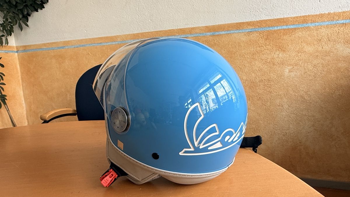 Vespa Helme & Visiere: Vespa Helm – Gebraucht aus Horgen von maciuscasius 2