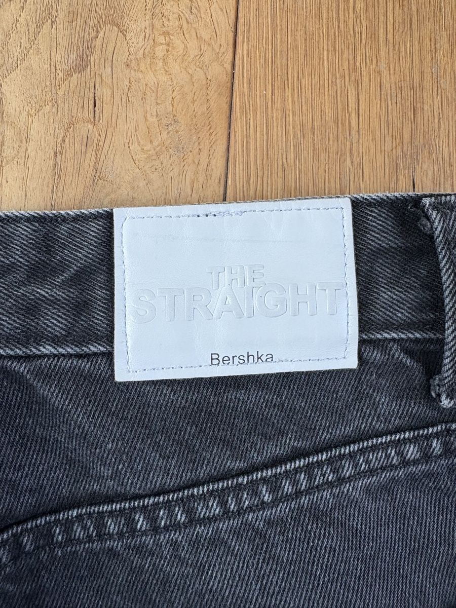 Bershka Jeans: Bershka Jeans,The Straight, Gr. 36 – Usato da Frauenfeld venduto da lin_77m9 3