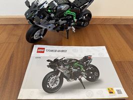 Lego Technic 42170 Kawasaki Ninja H2R komplett