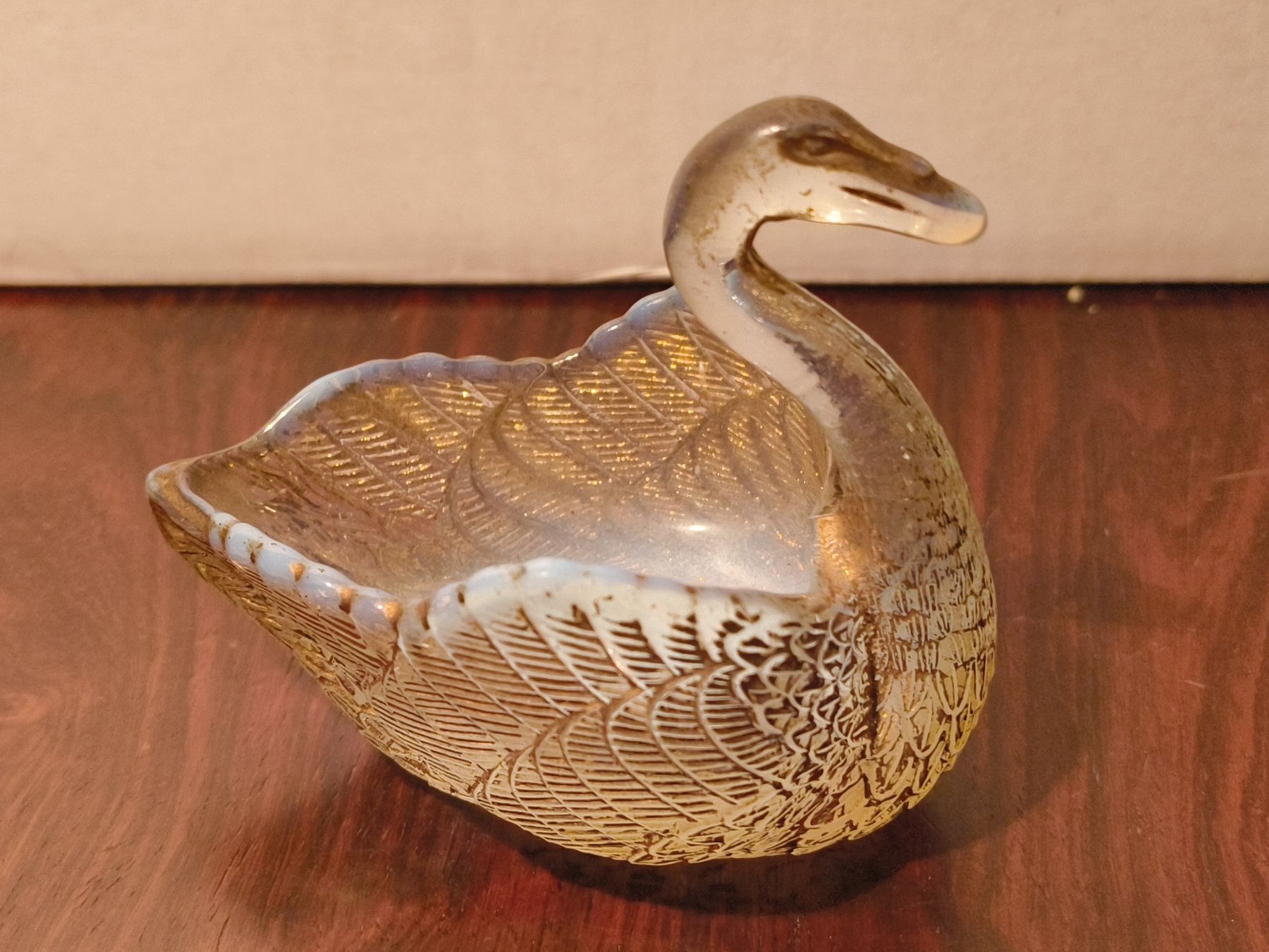 Sculture & Statue: Vintage Opalglas Schwan vergoldet Deko – Usato da stettlen venduto da VintageBern_ch