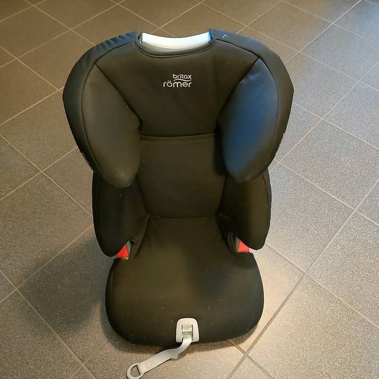 Sièges auto: Autokindersitz Römer – D'occasion à Aeschi b. Spiez par Troll56