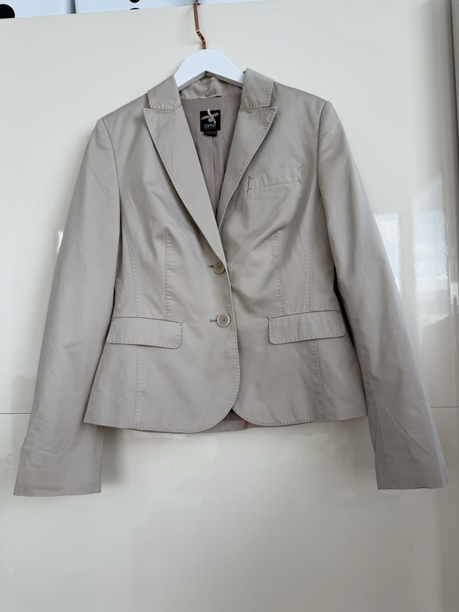 Esprit Lotti di vestiti: Esprit Collection Blazer + Hose + Jupe, Beige – Usato da Dietikon venduto da huscheli85