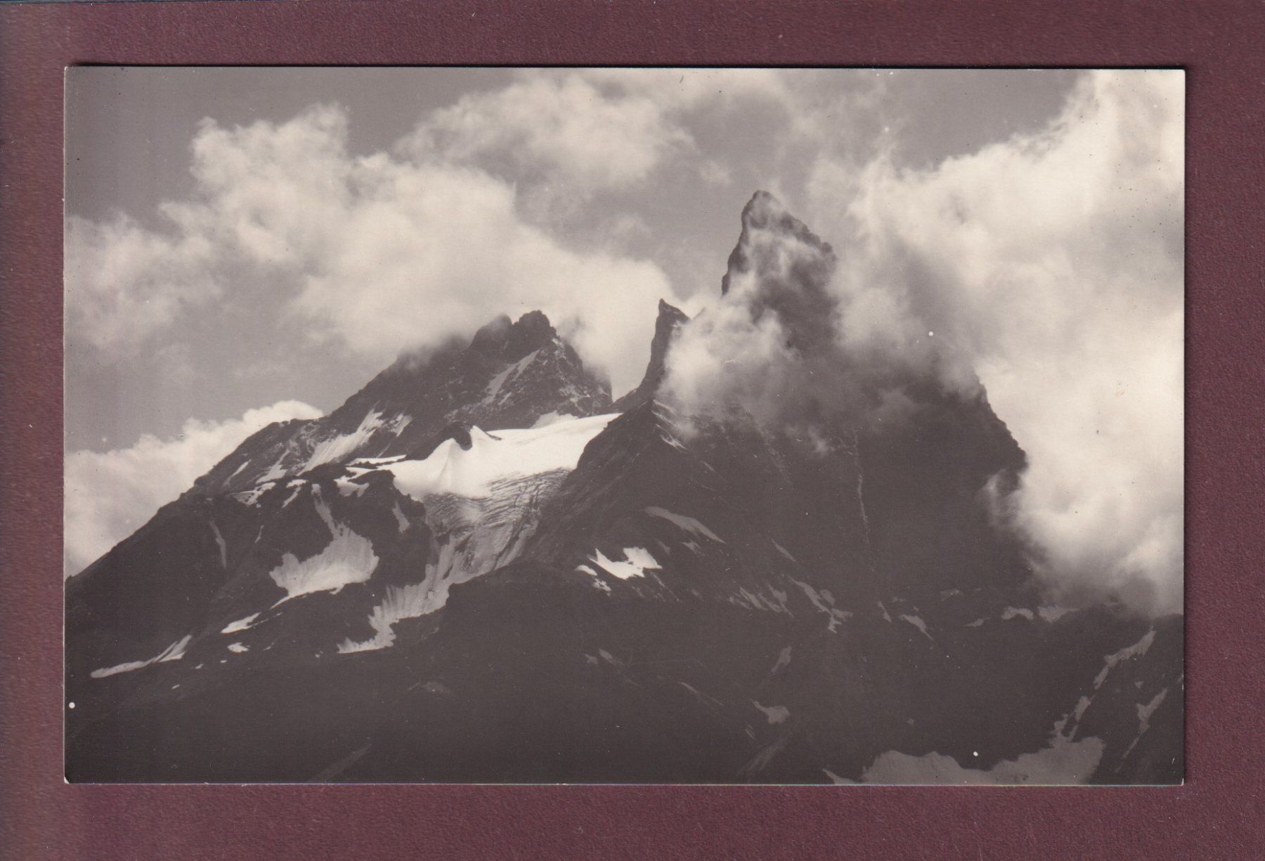 Cartoline postali: Photo Ogay MORCLES – Usato da Pully venduto da nicecards