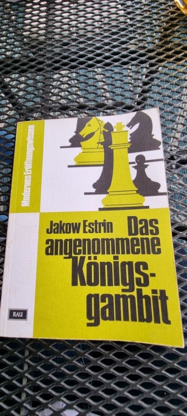 Libri: Schachbuch Das angenommene Königsgambit – Usato da Muttenz venduto da Langerochade