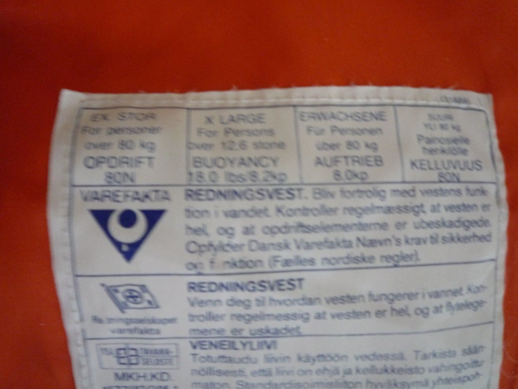 Helly Hansen Giubbotti di salvataggio: Schwimmweste – Usato da Rafz venduto da Sonnenblume305 4