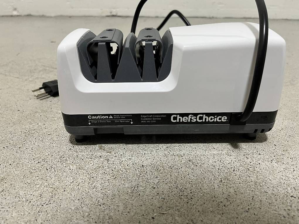 Elettrodomestici da cucina: Chef'sChoice 312 Diamond Hone Knife Sharpener/Messerschärfer – Usato da Schwyz venduto da dawidm 1