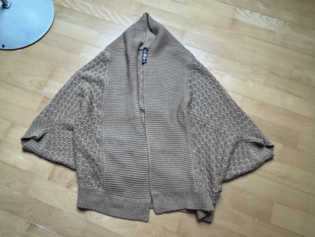 Trendige Strickjacke in Beige, XS/S, Top!