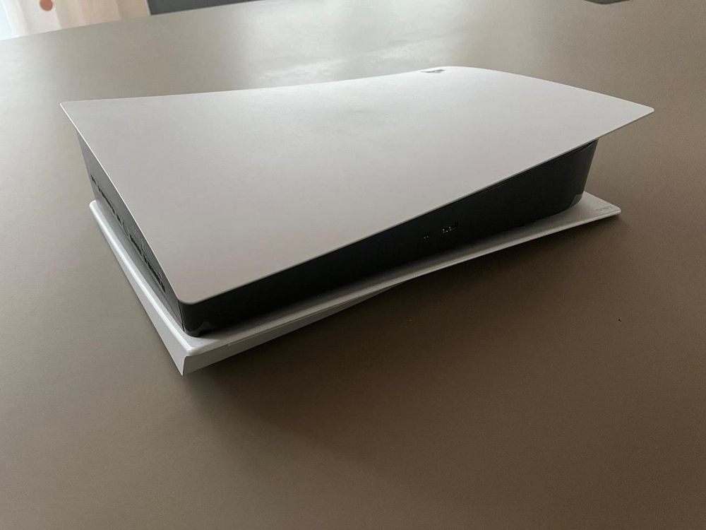 ps5-mit-laufwerk-kaufen-auf-ricardo
