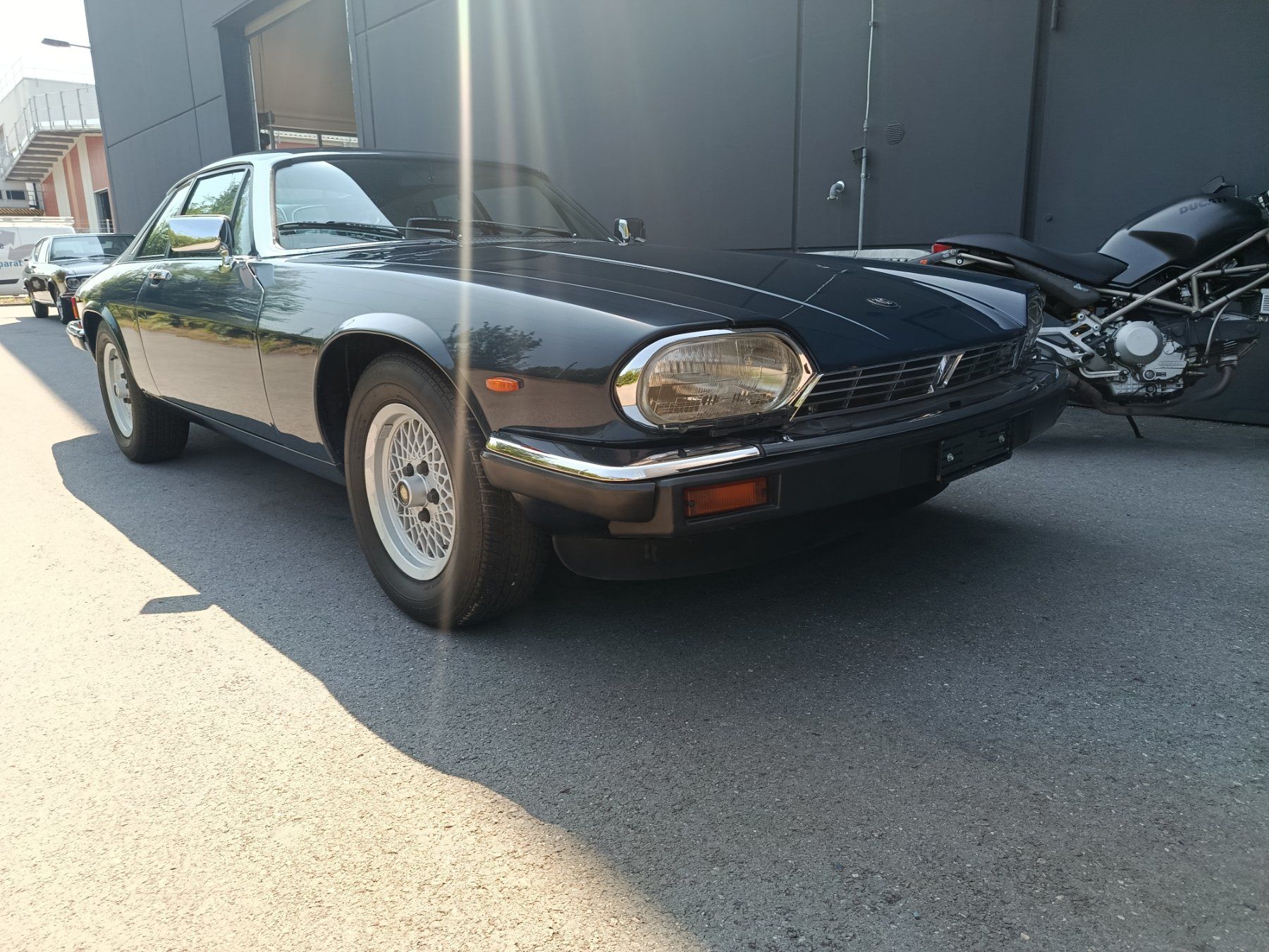Jaguar Automobili: Jaguar XJ-S V12 – Usato da Marbach SG venduto da Volvo_Wuebbe