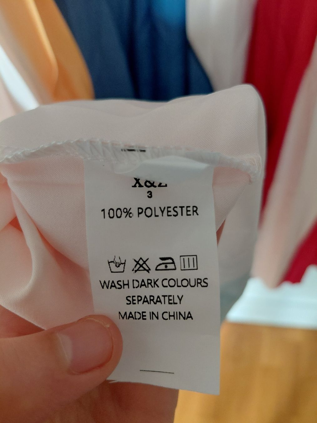 Kleider: Maxikleid trägerlos gestreift und plessiert – Neu (gemäss Beschreibung) aus Basel von AnVi22 1