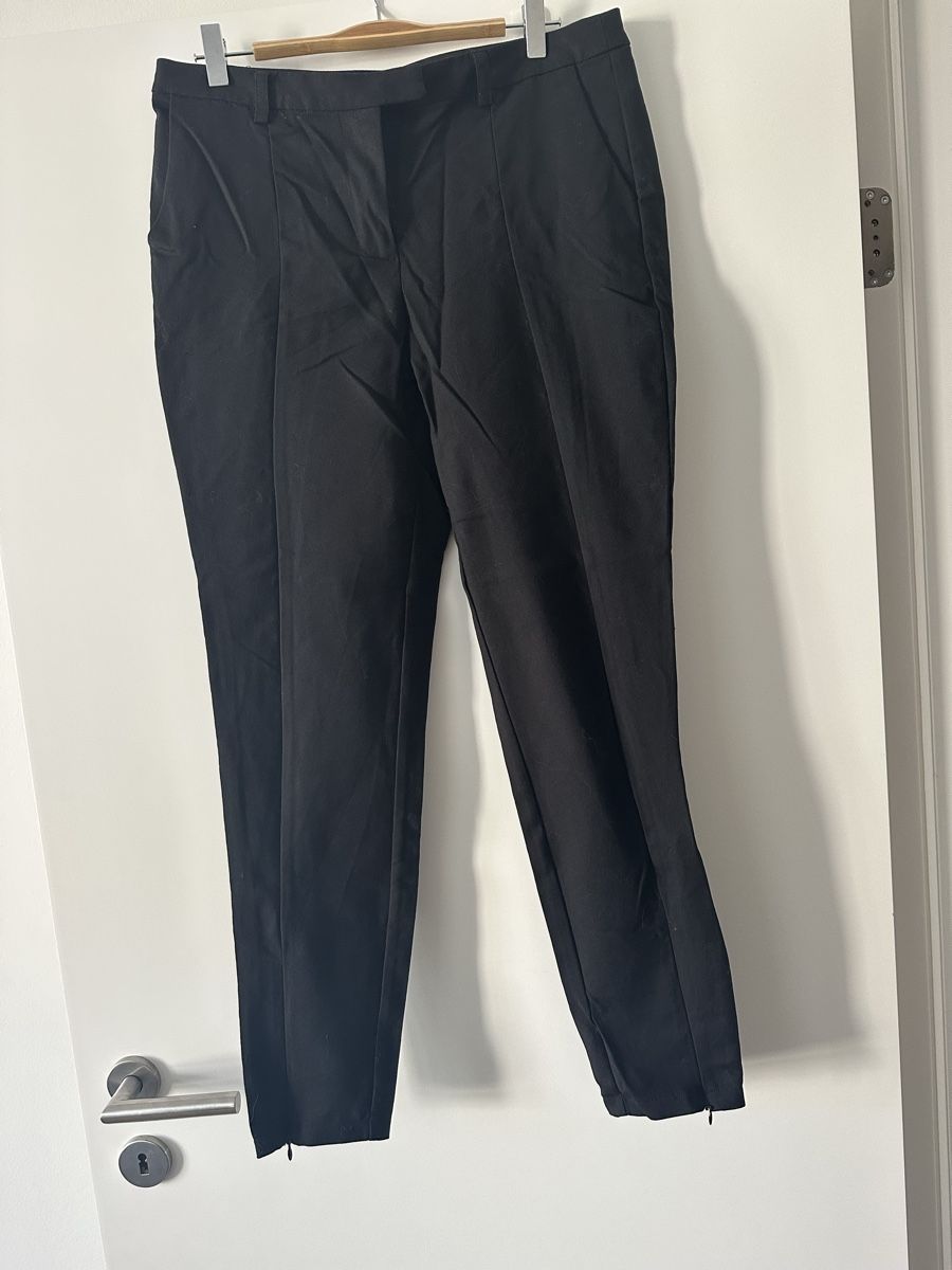 Pantaloni: Pantalon noir – Nuovo (secondo la descrizione) da Lausanne venduto da sou_w9bl