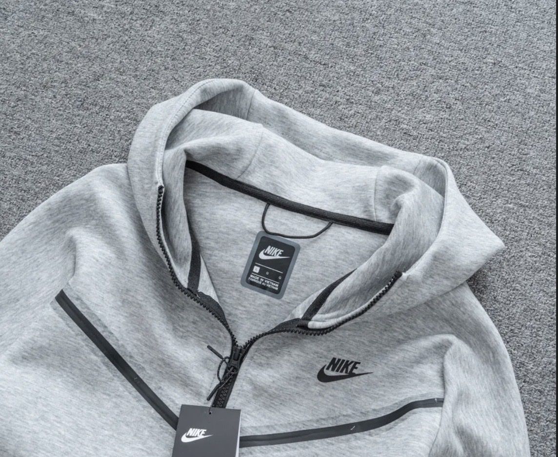 Nike Kleiderpakete: Ensemble Nike Tech Fleece gris taille L neuf – Neu (gemäss Beschreibung) aus Meyrin von ubz_72xl 3