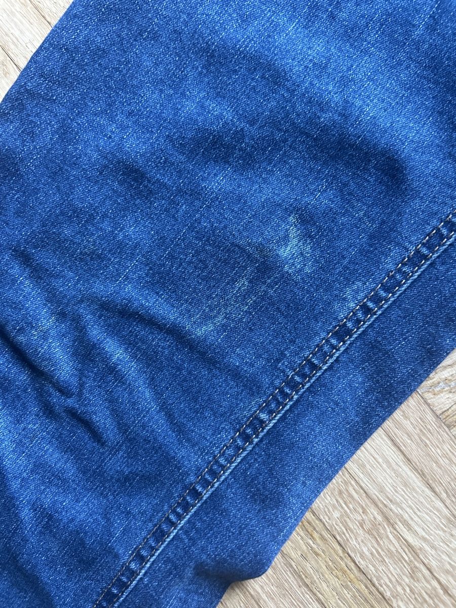Jeans: Jeans CHICORÉE Bootcut Blau Groesse 34 leichte Flecken – Usato da Zürich venduto da chi_7k5b 1