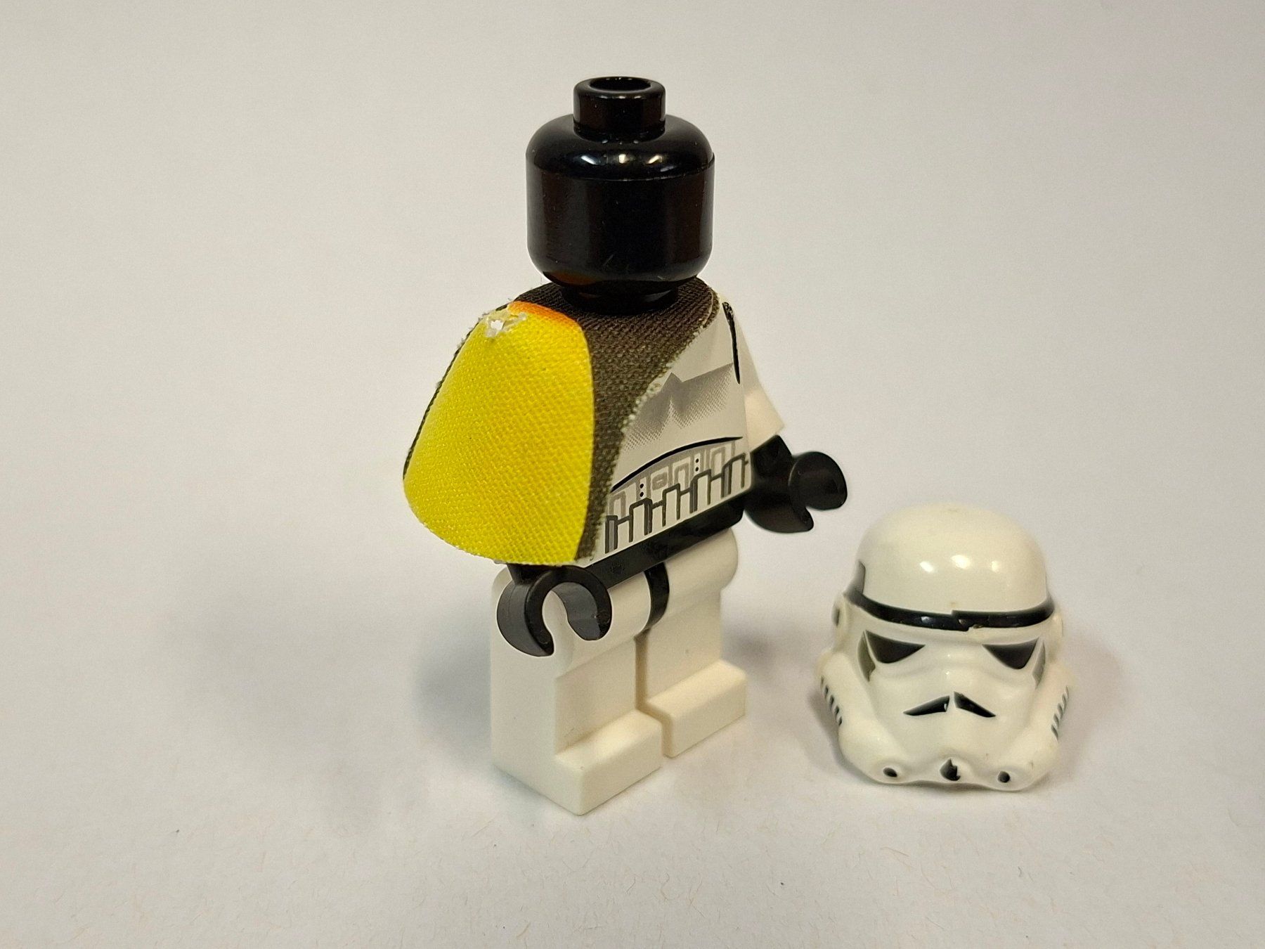 Lego Giocattoli: Sandtrooper - Orange Pauldron (Solid) sw0109a – Usato da Sils im Domleschg venduto da AMAG_AUDI_ZH 1