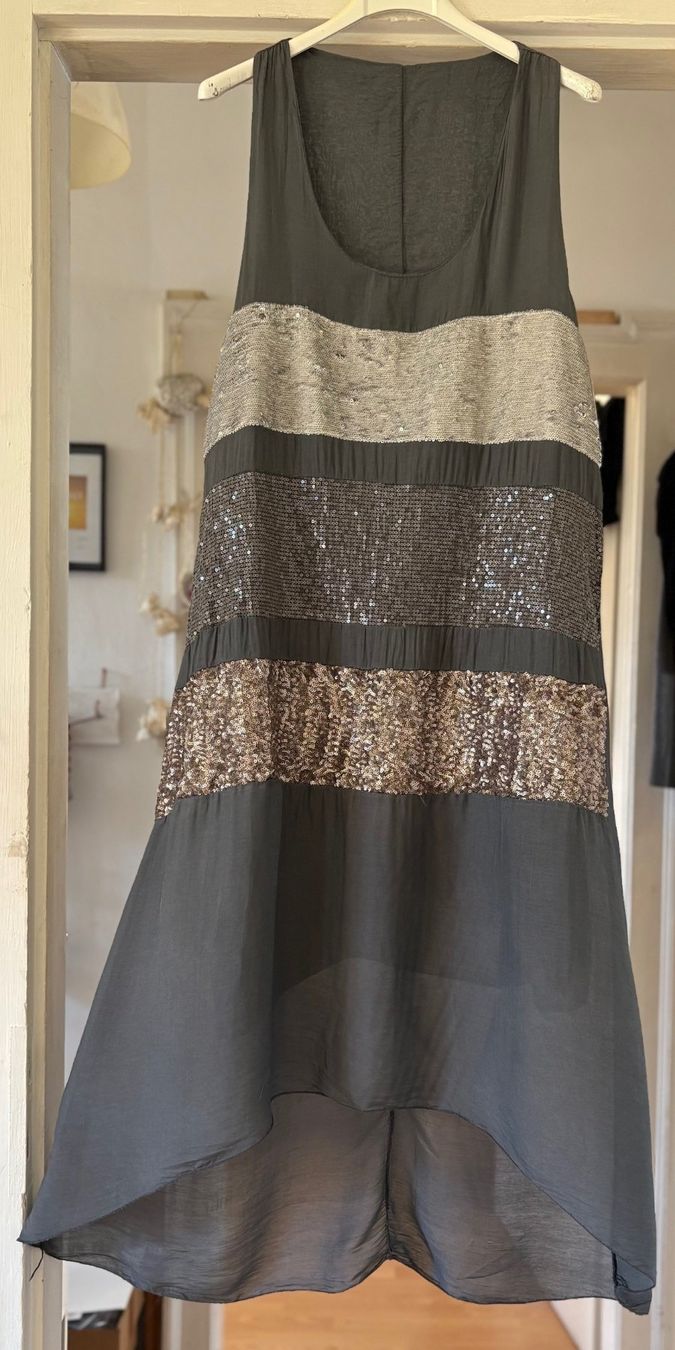Kleider: LONGUE ROBE AVEC SOIE! M – Neu und originalverpackt aus Locarno von NicoNion