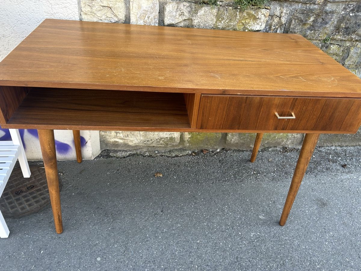 Schreibtische: Mid Century Schreibtisch, 60er Jahre Designklassiker! – Gebraucht aus Köniz von mimi612