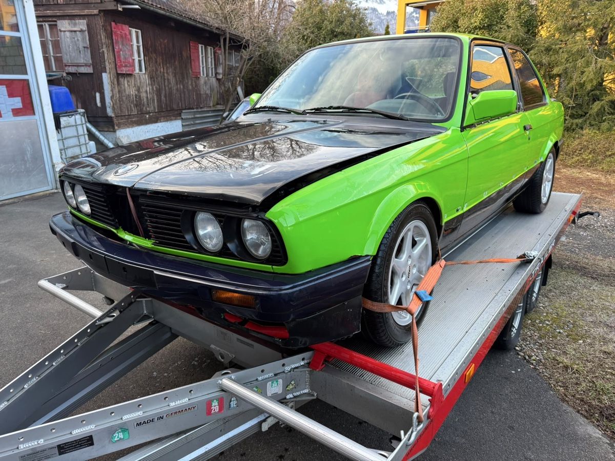 BMW Autos: BMW 320i e30 – Defekt aus Landquart von dark68 8