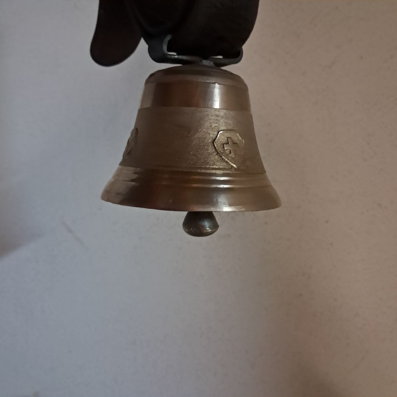 Glocken & Treicheln: Schönes kleines Glöggli  – Gebraucht aus Murten von SHETHOF 4