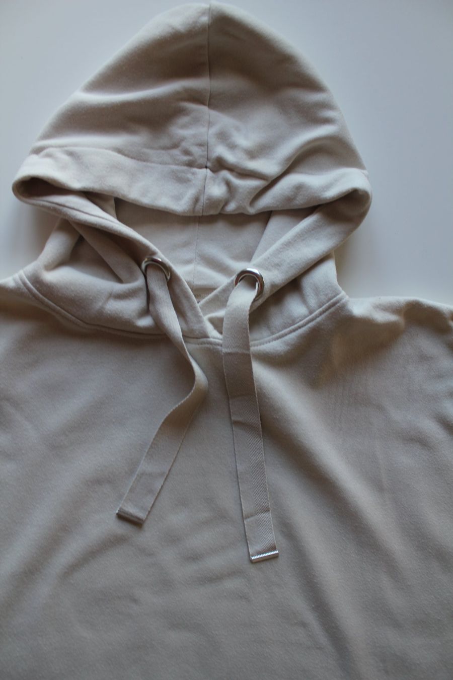 Vestiti: Robe pull à capuche beige t. XL – Usato da Peseux venduto da Gilloss 4