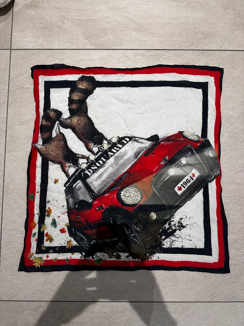 Dsquared2 Foulard & Sciarpe: Dsquared2 Foulard "Mini Cooper", 65x65cms – Usato da Wilen b. Wollerau venduto da ccgold