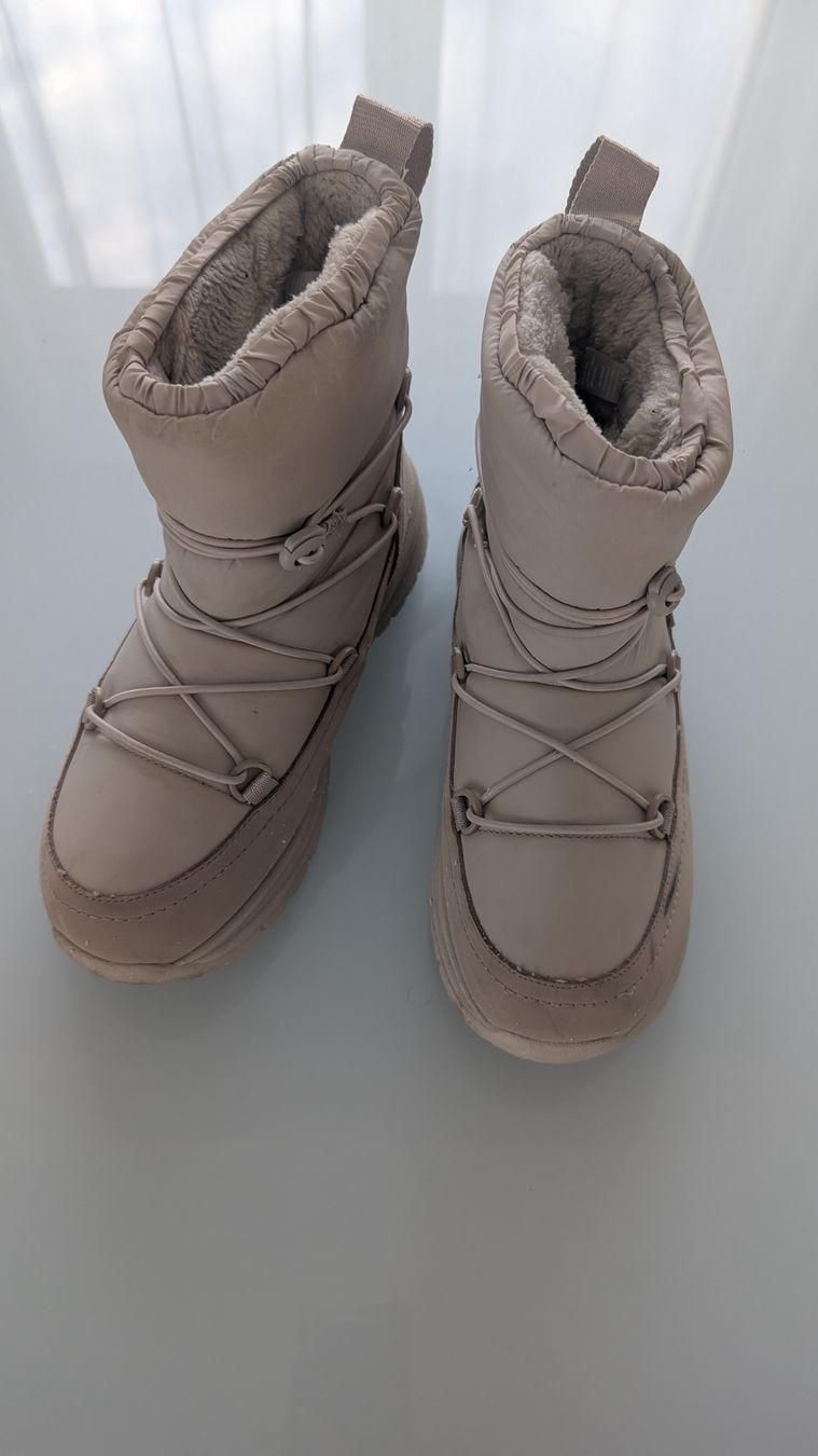 Damenschuhe: Snowboots von Bench Gr. 38 in beige – Gebraucht aus Pfäffikon ZH von siae 1