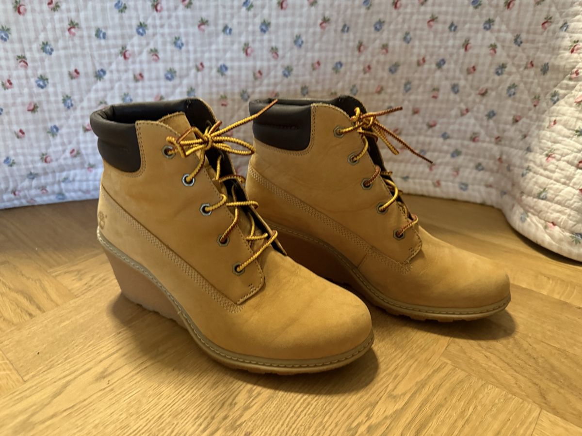 Timberland Scarpe da donna: Timberland Stiefeletten mit Absatz – Nuovo (secondo la descrizione) da Stettlen venduto da Sophia.72