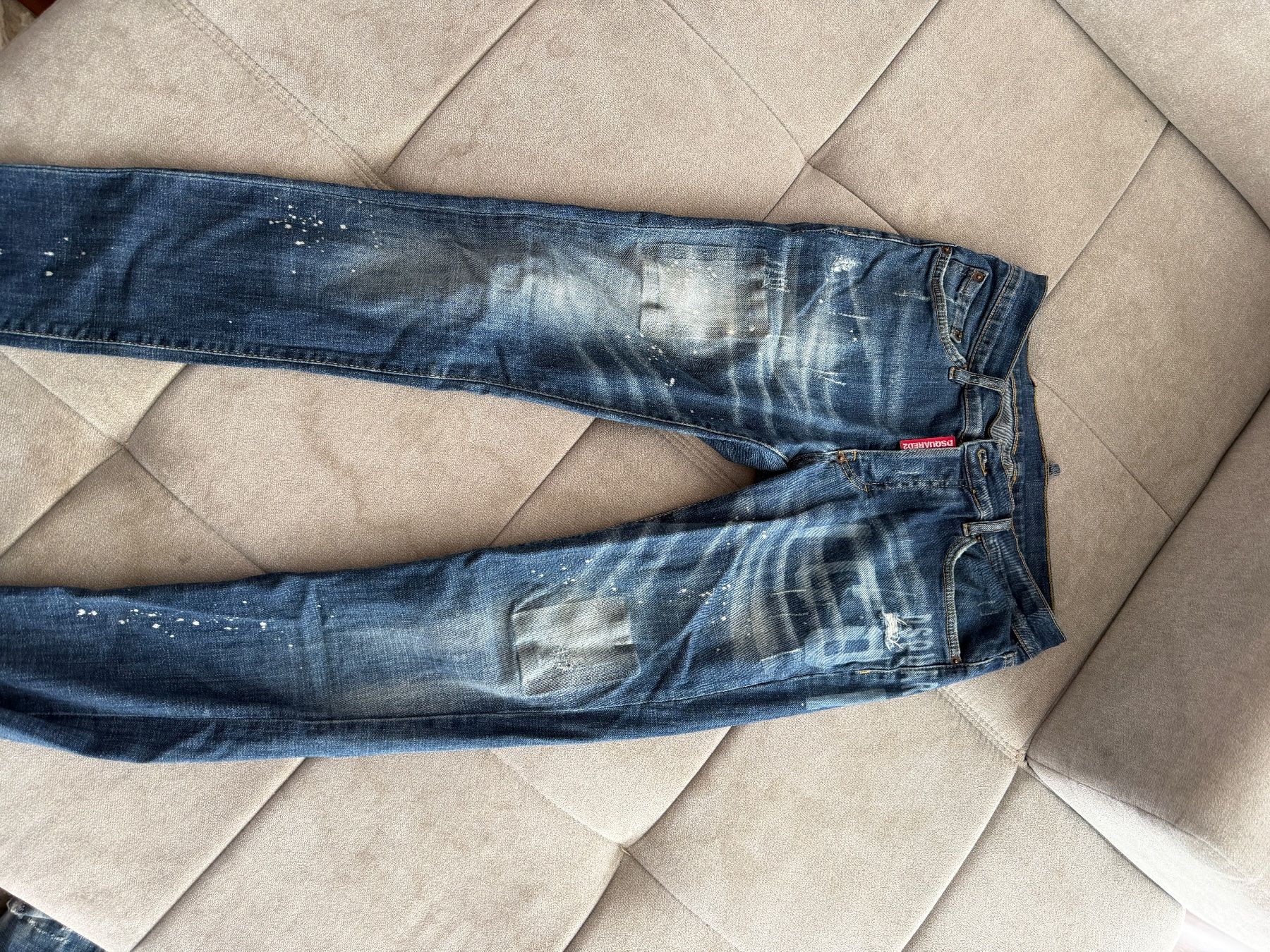 Dsquared2 Jeans: Dsquared2 Jeans – Größe 44 👖 – Gebraucht aus Winterthur von dri_d8bb