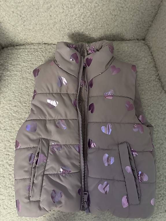 H&M Autres vêtements fille: Weste Grösse 92 – D'occasion à Stetten AG par 5uck5