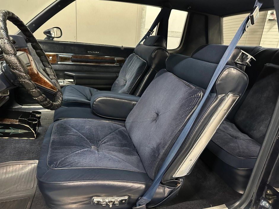 Oldsmobile Automobili: Oldsmobile Cutlass Coupe 5.0 V8 – Usato da Flühli LU venduto da Overland_Motors 4