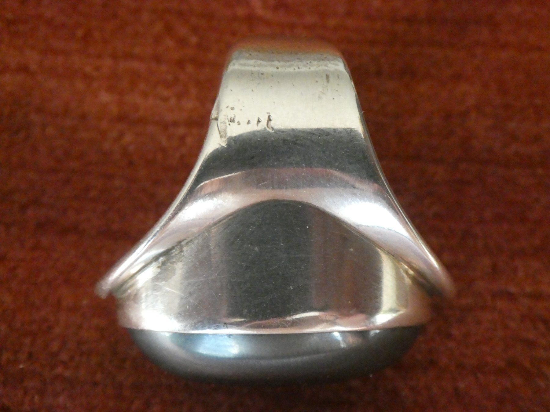Ringe: Ring mit poliertem Hämatit Silber Design DENMARK Vintage – Gebraucht aus Basel von Robyn 1