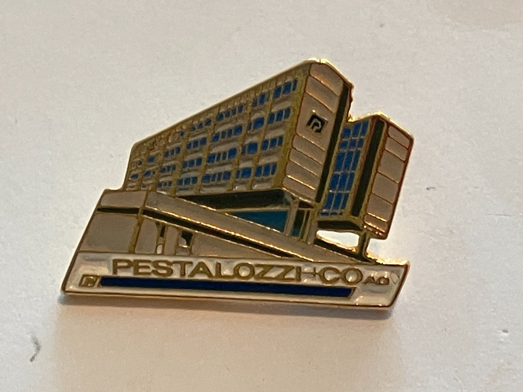 Placchette & Badge: 1 Pin Pestalozzi & Co AG – Usato da Basel venduto da djwwpp