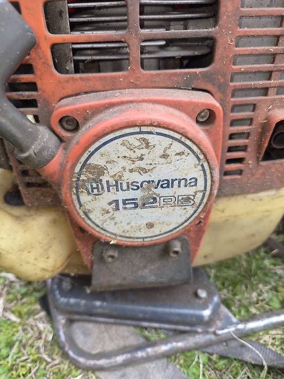 Tagliaerba: Decespugliatore husqvarna 152  – Usato da Bodio TI venduto da bor_b9qx 1