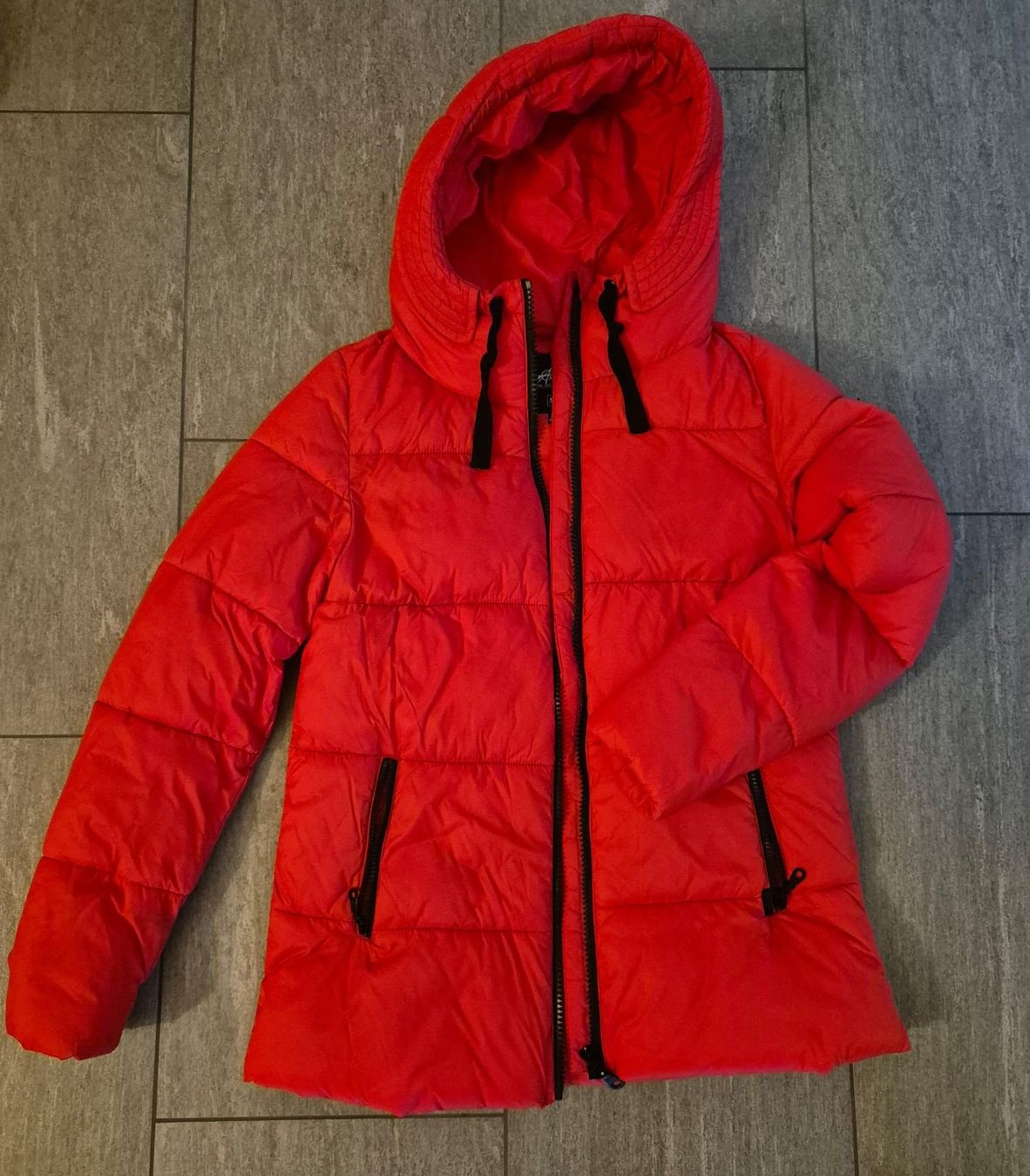Rip Curl Jacken: Daunenjacke – Neu (gemäss Beschreibung) aus Chur von jogugrauen